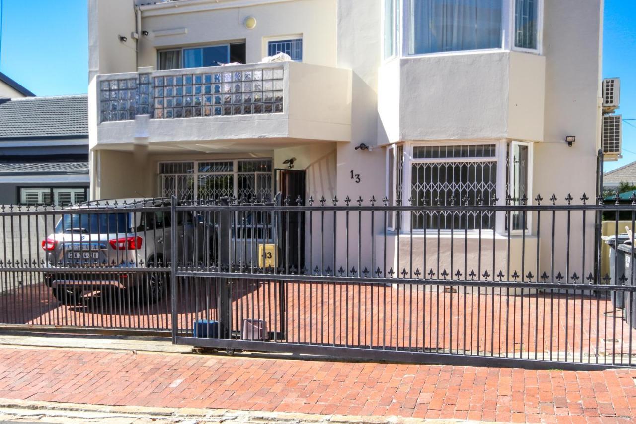 In Sea Point, Fresnaye Apartment Kapstadt