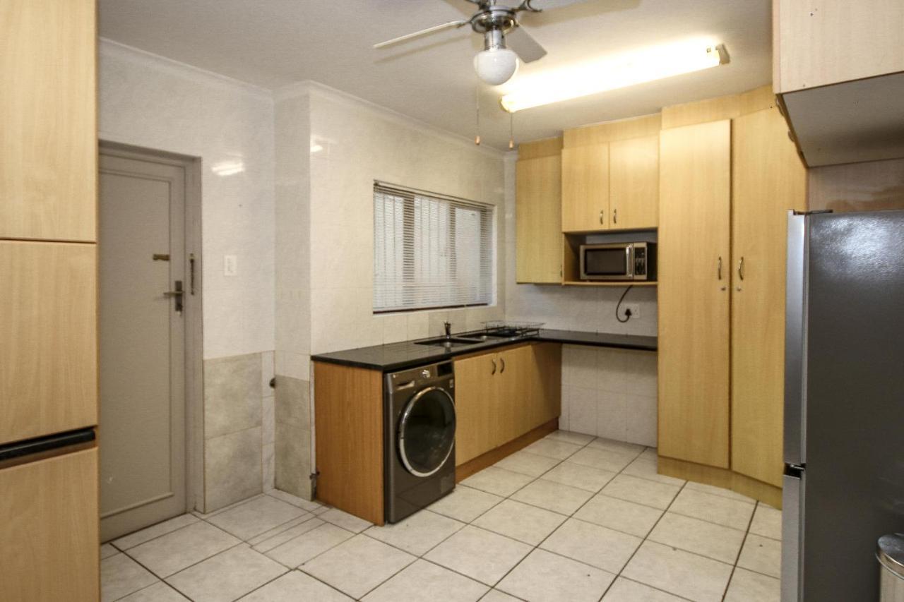 Apartment In Sea Point, Fresnaye